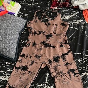 Workout jumper worn handful of times only, size 2XL